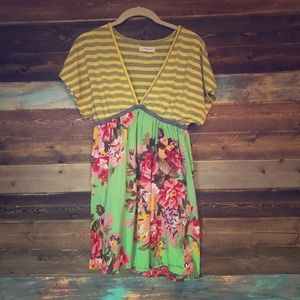 Crafty Couture Tunic Floral and striped size Large